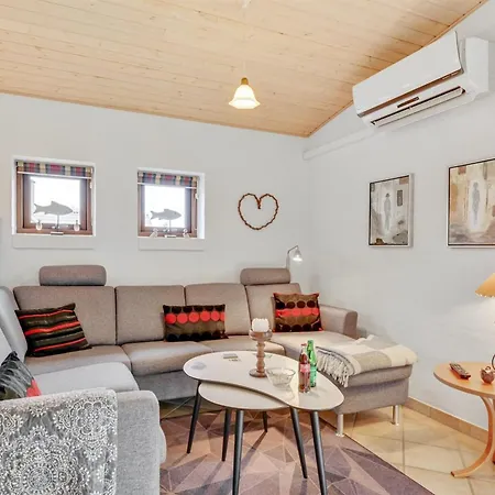 Rika - 525m To The Fjord By Interhome